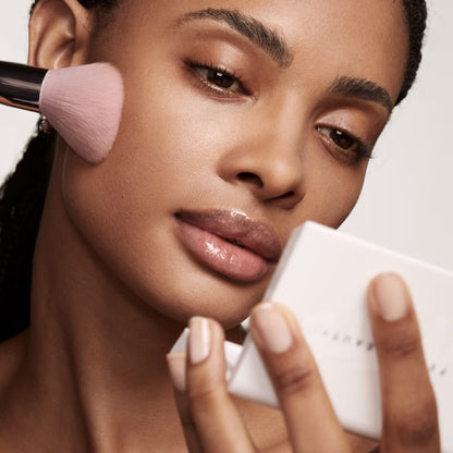 Fenty Beauty INVISIMATTE 2.0 - Poudre matifiante
